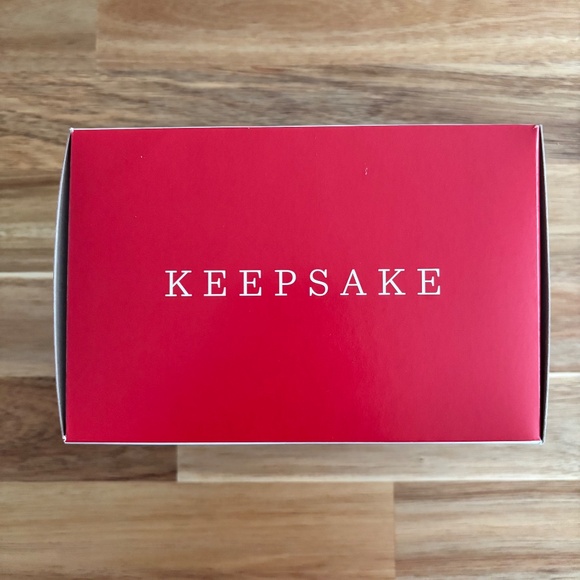 Hallmark KOC Mrs. Claus's Sewing Cabinet Limited Edition Signed MINT - Picture 5 of 7